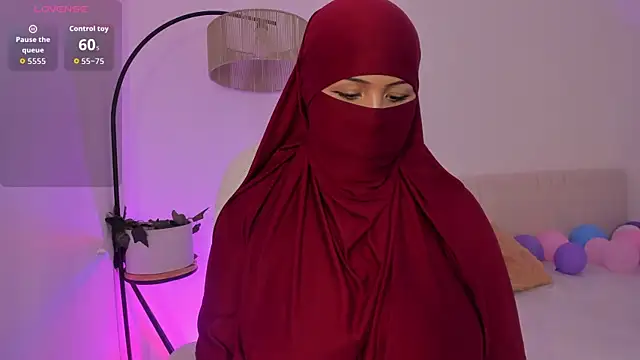  Amirah online show from April 13, 6:56 pm