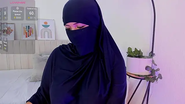  Amirah online show from February 12, 7:13 pm