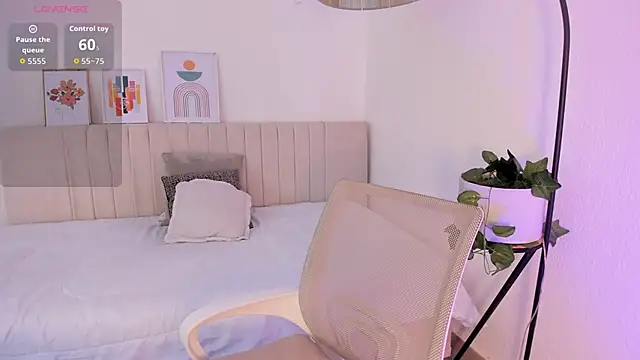  Amirah online show from February 6, 7:21 pm