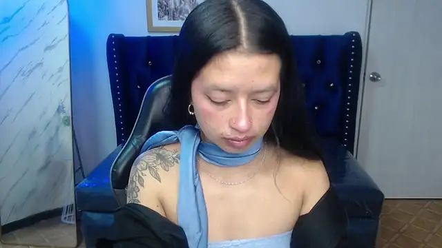 Snapshot of Candy_Rose_v chatting on February 28, 1:22 pm Candy Rose v online show from February 28, 1:22 pm