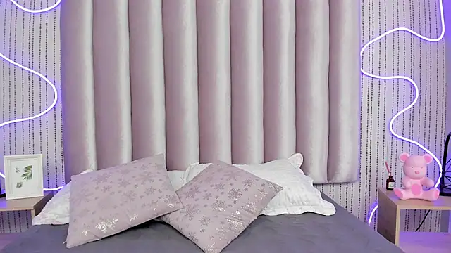 SAMMYLEWISMD online show from April 9, 3:08 am