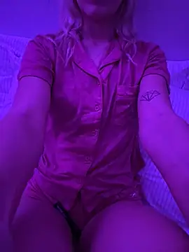 SexySkiBunny online show from January 14, 6:28 am