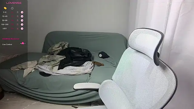 LeonBoykisser online show from February 26, 8:36 am