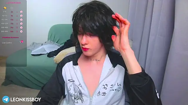 LeonBoykisser online show from March 30, 5:36 pm