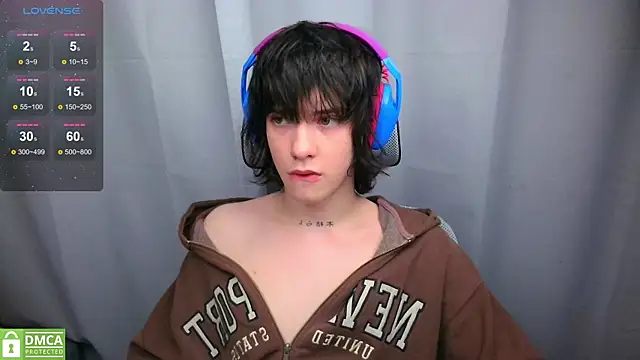 Snapshot of LeonBoykisser chatting on May 28, 4:24 pm LeonBoykisser online show from May 28, 4:24 pm