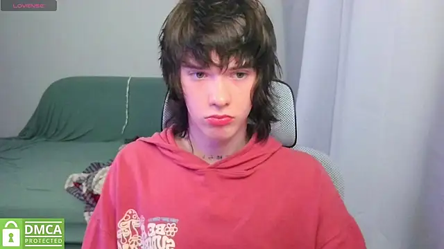 LeonBoykisser online show from July 16, 4:59 pm
