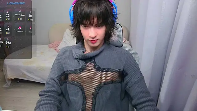 Snapshot of LeonBoykisser chatting on May 11, 7:22 pm LeonBoykisser online show from May 11, 7:22 pm