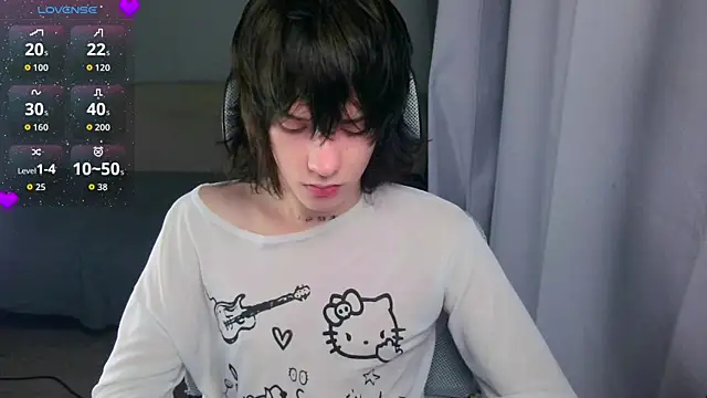 LeonBoykisser online show from July 3, 4:57 pm