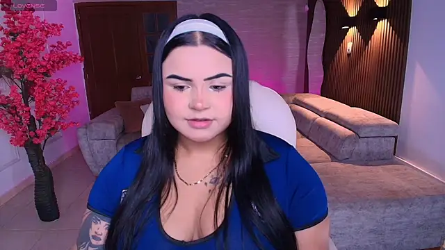 Snapshot of emily_prisston chatting on June 6, 3:23 am emily prisston online show from June 6, 3:23 am