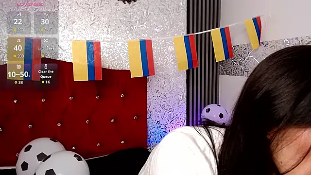 Snapshot of MiaVelasquez01 chatting on June 4, 4:11 pm MiaVelasquez01 online show from June 4, 4:11 pm