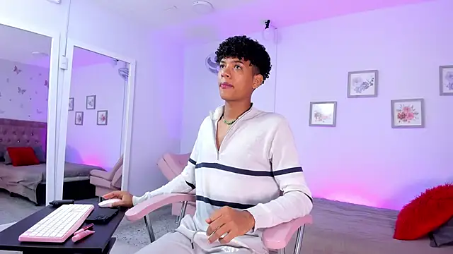 Jack Rusel online show from April 2, 3:35 am