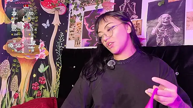 victoriia thompson online show from March 6, 8:59 pm