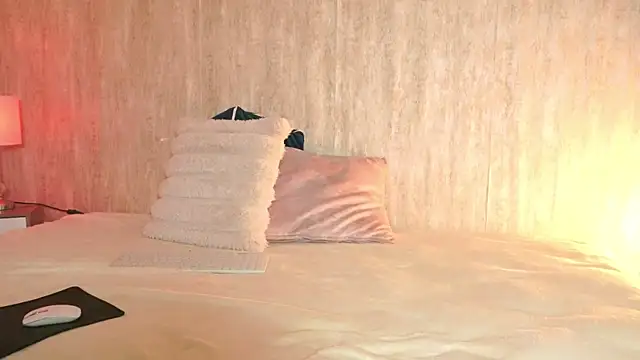 IvySanders online show from March 19, 3:17 am