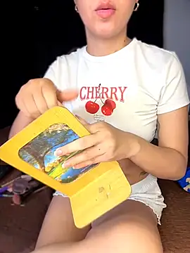 IvySanders online show from April 1, 3:30 am