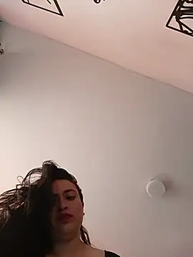 By Lia online show from February 5, 7:53 pm