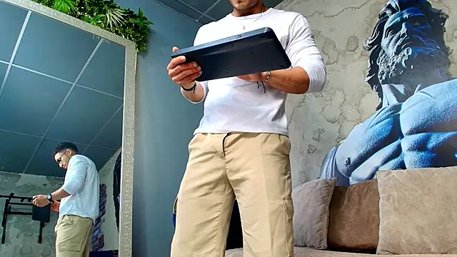 Snapshot of Vans_Ross chatting on July 13, 2:16 pm Vans Ross online show from July 13, 2:16 pm