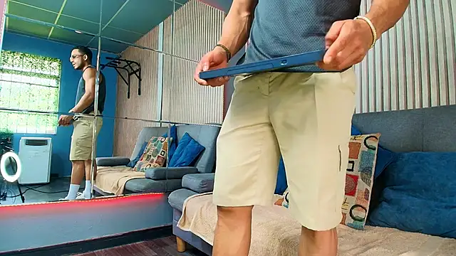 Vans Ross online show from March 28, 7:59 pm