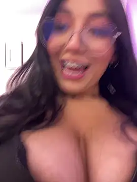 Snapshot of Your_Enyel chatting on February 11, 2:00 am Your Enyel online show from February 11, 2:00 am