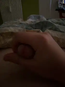 Snapshot of Sirschwanz69 chatting on June 3, 11:42 pm Sirschwanz69 online show from June 3, 11:42 pm