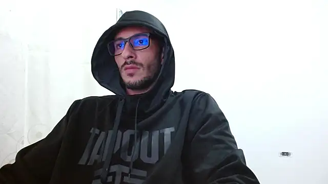 maskguy23 online show from January 14, 2:26 am