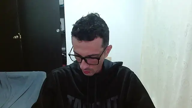 maskguy23 online show from June 16, 3:39 am