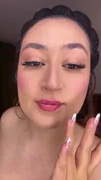Snapshot of SalomeFlores chatting on June 16, 12:32 am SalomeFlores online show from June 16, 12:32 am