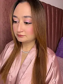 SalomeFlores online show from April 9, 12:01 am