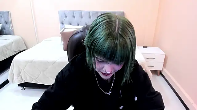 Snapshot of Bela_Craxkerr chatting on February 26, 12:49 pm Bela Craxkerr online show from February 26, 12:49 pm