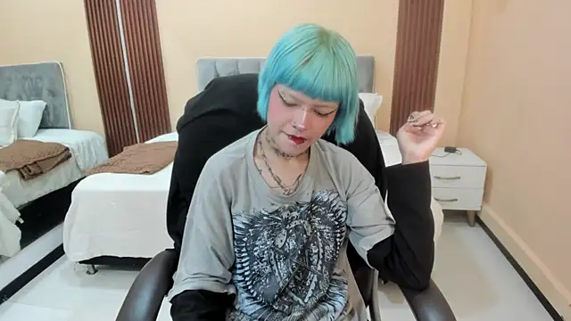 Snapshot of Bela_Craxkerr chatting on June 6, 12:43 pm Bela Craxkerr online show from June 6, 12:43 pm