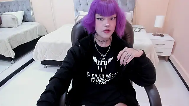 Snapshot of Bela_Craxkerr chatting on February 13, 1:00 pm Bela Craxkerr online show from February 13, 1:00 pm