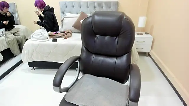 Snapshot of Bela_Craxkerr chatting on February 11, 12:27 pm Bela Craxkerr online show from February 11, 12:27 pm