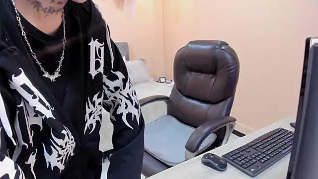 Bela Craxkerr online show from March 20, 1:01 pm