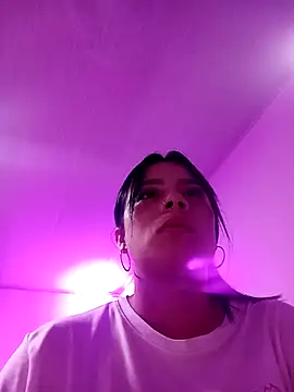 Snapshot of adhara_montiel_ chatting on February 14, 2:12 am adhara montiel online show from February 14, 2:12 am