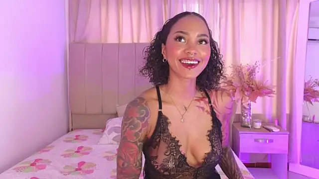 LizStorm  online show from March 3, 7:10 pm