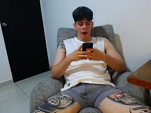 Snapshot of Joshh_miller chatting on February 13, 4:45 am Joshh miller online show from February 13, 4:45 am