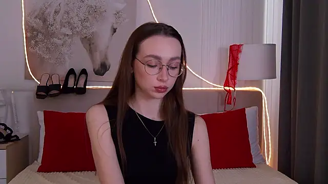 Emily Simon online show from March 26, 4:55 am