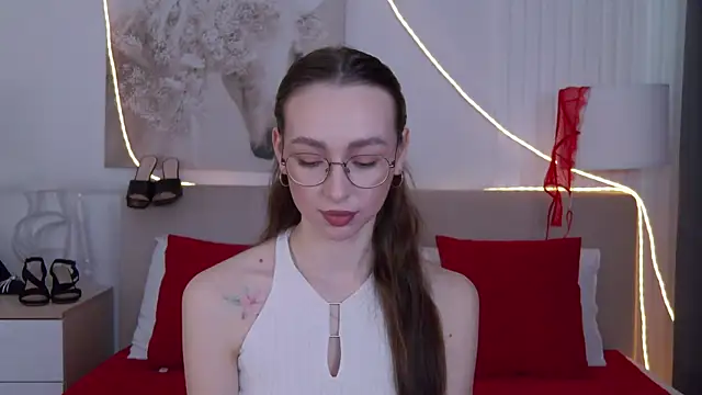 Emily Simon online show from April 3, 5:03 am