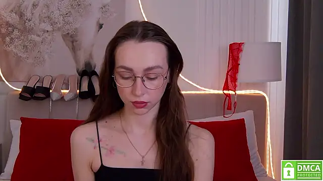 Emily Simon online show from March 9, 5:11 am