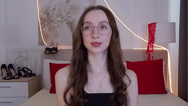 Emily Simon online show from May 6, 5:22 am