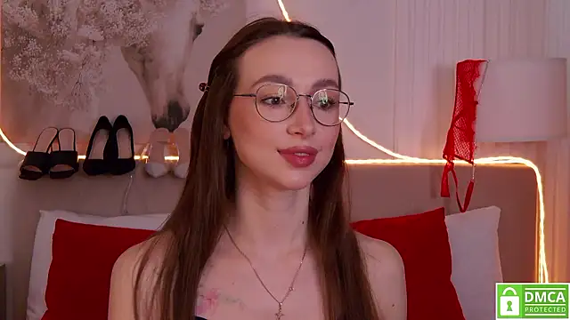 Emily Simon online show from February 13, 5:29 am