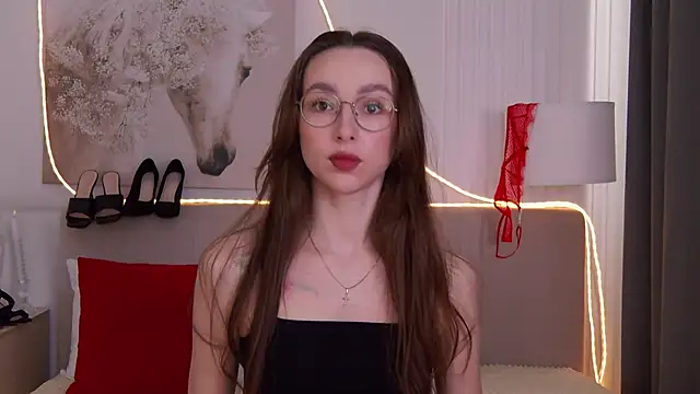 Emily Simon online show from March 28, 4:24 am