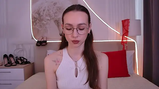 Emily Simon online show from May 18, 5:23 am