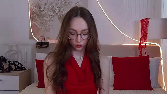 Emily Simon online show from May 3, 5:23 am