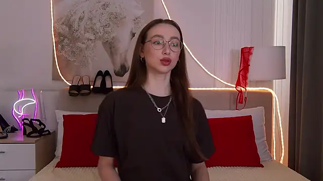 Emily Simon online show from March 19, 4:23 am