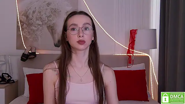 Emily Simon online show from April 1, 4:47 am