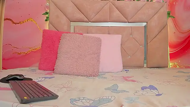 sweet  luna   online show from February 2, 11:09 am