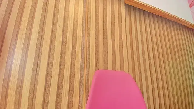 sweet  luna   online show from April 18, 11:01 am