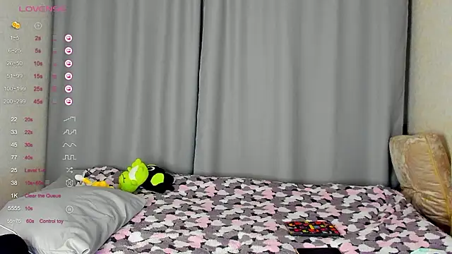 Allettaevee online show from February 6, 1:01 am