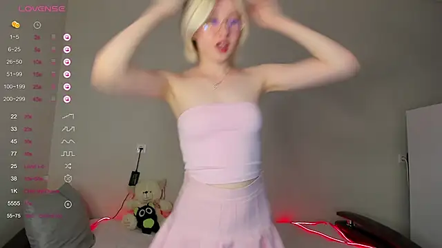 Allettaevee online show from April 1, 1:41 am