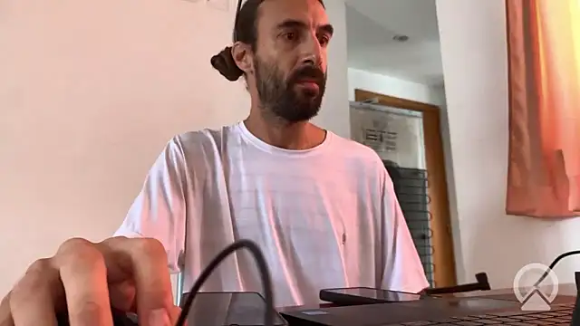 aircum99 online show from February 19, 2:47 pm